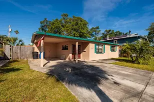 4126 Carson St NE, Saint Petersburg, FL 33703 - Photo 1