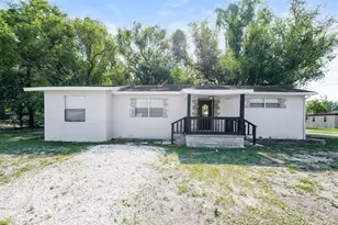 1602 E New Orleans Ave, Tampa, FL 33610 - Photo 1