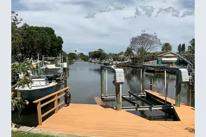 4797 14th Street NE, Saint Petersburg, FL 33703 - Photo 1