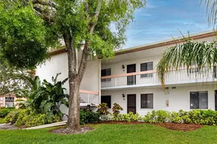 129 Lakeview Way, Oldsmar, FL 34677 - Photo 1