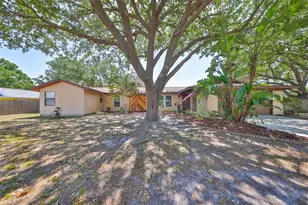 601 Cedar Grove Dr, Brandon, FL 33511 - Photo 1