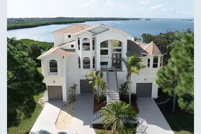 1661 Sea Breeze Drive, Tarpon Springs, FL 34689 - Photo 1