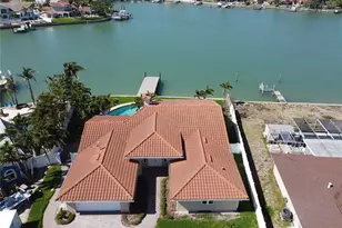 8053 13th Ave S, Saint Petersburg, FL 33707 - Photo 1