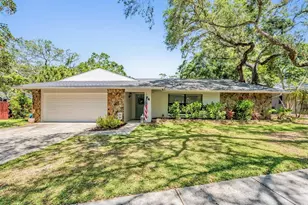 34 Hickory Ln, Safety Harbor, FL 34695 - Photo 1