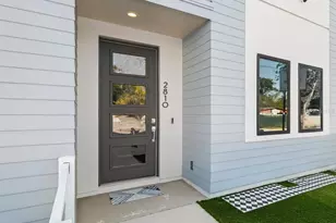 2810 N Florida Ave, Tampa, FL 33602 - Photo 1