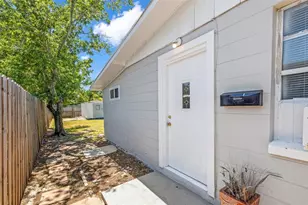 1010 60th Ave N, Saint Petersburg, FL 33703 - Photo 1