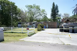 908 4th Ave SW, Ruskin, FL 33570 - Photo 1