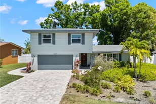 2525 Madrid Way S, Saint Petersburg, FL 33712 - Photo 1