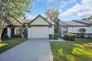 1353 Camelot Ct, Palm Harbor, FL 34684 - Photo 1