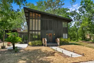 18816 Carr Dr, Lutz, FL 33559 - Photo 1