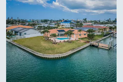 11625 5th Street E, Treasure Island, FL 33706 - Photo 1