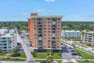 1120 N Shore Dr NE, Saint Petersburg, FL 33701 - Photo 1