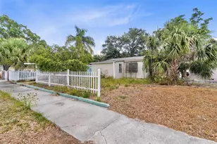 536 Braddock St S, Saint Petersburg, FL 33707 - Photo 1