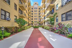 130 4th Ave N, Saint Petersburg, FL 33701 - Photo 1