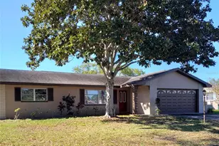 10800 99th Pl, Seminole, FL 33772 - Photo 1