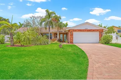 1141 80th Street Court S, Saint Petersburg, FL 33707 - Photo 1