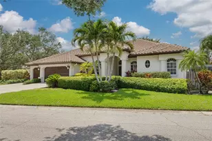 4766 Royal Palm Cir NE, Saint Petersburg, FL 33703 - Photo 1