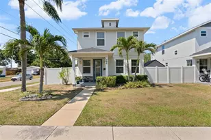785 52nd Ave N, Saint Petersburg, FL 33703 - Photo 1