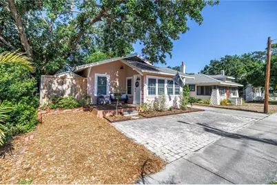 1174 8th Street N, Saint Petersburg, FL 33701 - Photo 1