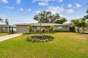 5245 18th St N, Saint Petersburg, FL 33714 - Photo 1