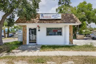 1423 18th Ave S, Saint Petersburg, FL 33705 - Photo 1