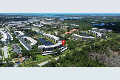 6190 80th Street N #102, Saint Petersburg, FL 33709 - Photo 1