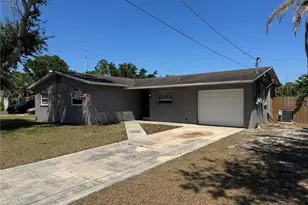 5813 Oxford Dr, Tampa, FL 33615 - Photo 1