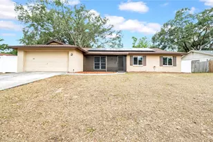 812 Regent Cir S, Brandon, FL 33511 - Photo 1