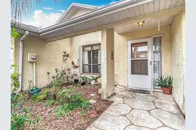 120 Colony South Drive, Tarpon Springs, FL 34689 - Photo 1