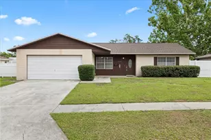 5213 Burr Pl, Seffner, FL 33584 - Photo 1