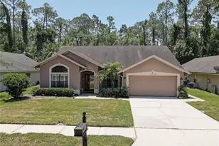 3338 Laurelwood Ct, Tarpon Springs, FL 34688 - Photo 1