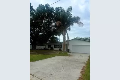 4824 Huntington Street NE, Saint Petersburg, FL 33703 - Photo 1
