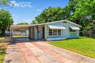 6840 12th St N, Saint Petersburg, FL 33702 - Photo 1