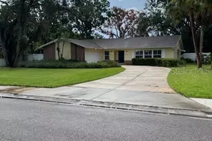 5281 Venetian Blvd NE, Saint Petersburg, FL 33703 - Photo 1