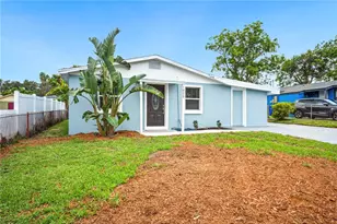 1022 Bay Crest Dr, Lakeland, FL 33805 - Photo 1