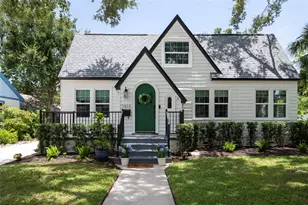 1915 10th St N, Saint Petersburg, FL 33704 - Photo 1