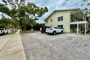 727 Milwaukee Ave, Dunedin, FL 34698 - Photo 1