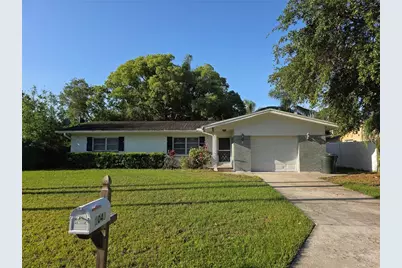 2045 Summit Dr, Dunedin, FL 34698 - Photo 1