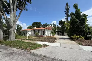 737 19th Ave N, Saint Petersburg, FL 33704 - Photo 1