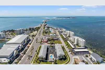 340 Causeway Boulevard #105, Dunedin, FL 34698 - Photo 1
