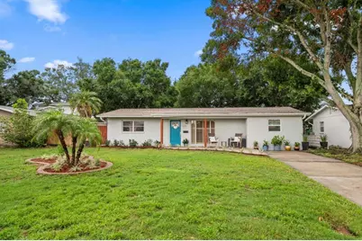 670 42nd Avenue NE, Saint Petersburg, FL 33703 - Photo 1