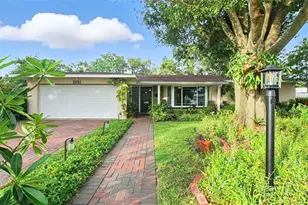 2891 58th Way N, Saint Petersburg, FL 33710 - Photo 1