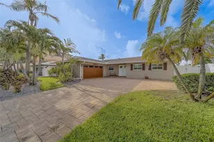 735 123rd Ave, Treasure Island, FL 33706 - Photo 1