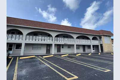 6044 22nd Avenue N #8, Saint Petersburg, FL 33710 - Photo 1