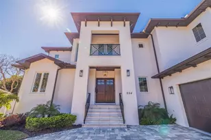 294 Bayview Dr NE, Saint Petersburg, FL 33704 - Photo 1