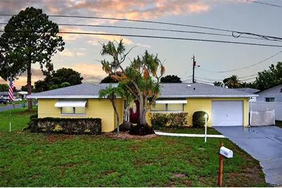 9120 108th Street, Seminole, FL 33772 - Photo 1