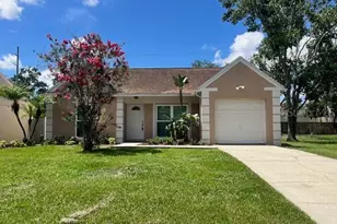 1621 Crossridge Dr, Brandon, FL 33510 - Photo 1