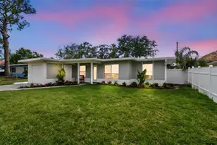 2452 Bayshore Blvd, Dunedin, FL 34698 - Photo 1