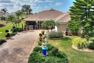 2359 Emerald Lake Dr, Sun City Center, FL 33573 - Photo 1