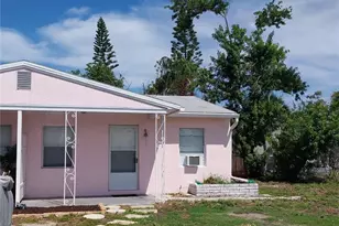 586 140th Ave E, Madeira Beach, FL 33708 - Photo 1